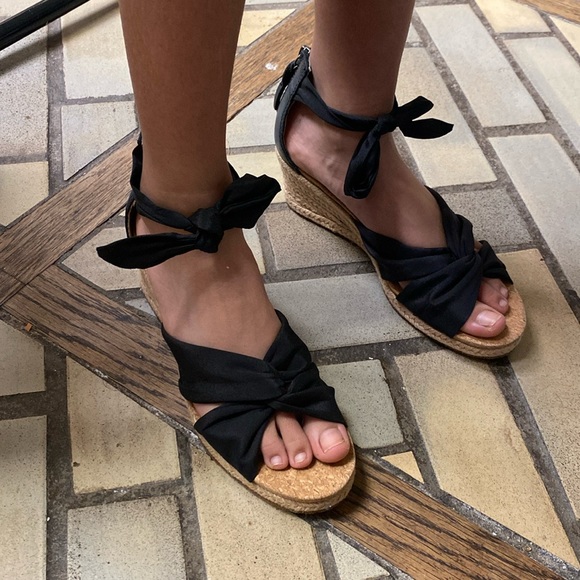 Uggs  sandals - Picture 3 of 7